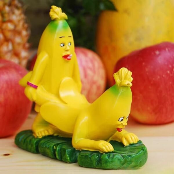 Banana Character Desk Decor - Whimsical Minion-Style Toy for Valentine's/Christmas, Unique Boyfriend Girlfriend Birthday Gag Gift - Image 4