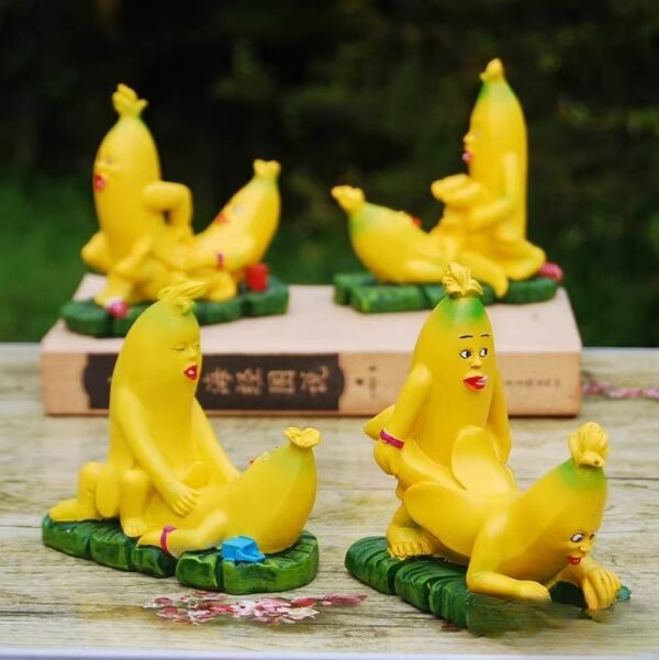 Banana Character Desk Decor - Whimsical Minion-Style Toy for Valentine's/Christmas, Unique Boyfriend Girlfriend Birthday Gag Gift
